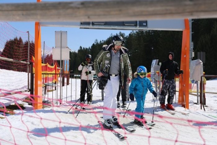 Ilustračný obrázok k článku Kollár to opäť schytal: Drzo si otvára lyžiarske stredisko, jeho minister hovoril o ich zatvorení