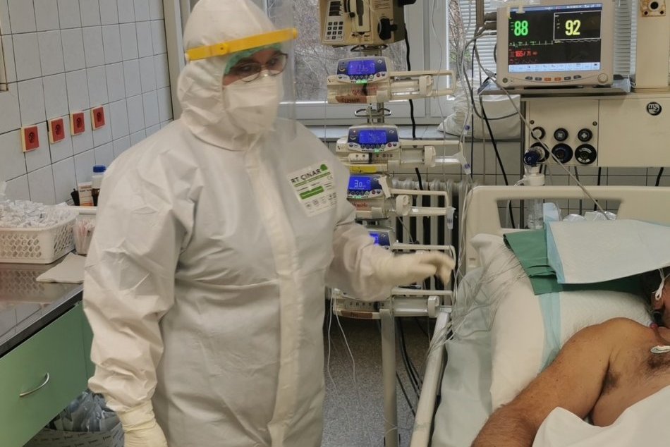 Ilustračný obrázok k článku Najhorší rok pandémie: V nitrianskej nemocnici zomrelo na covid takmer 500 ľudí