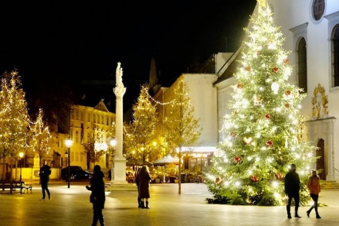 Ilustračný obrázok k článku SVET O SLOVENSKU: Vianoce nám nevezmú! Bratislava sa vynašla a boduje