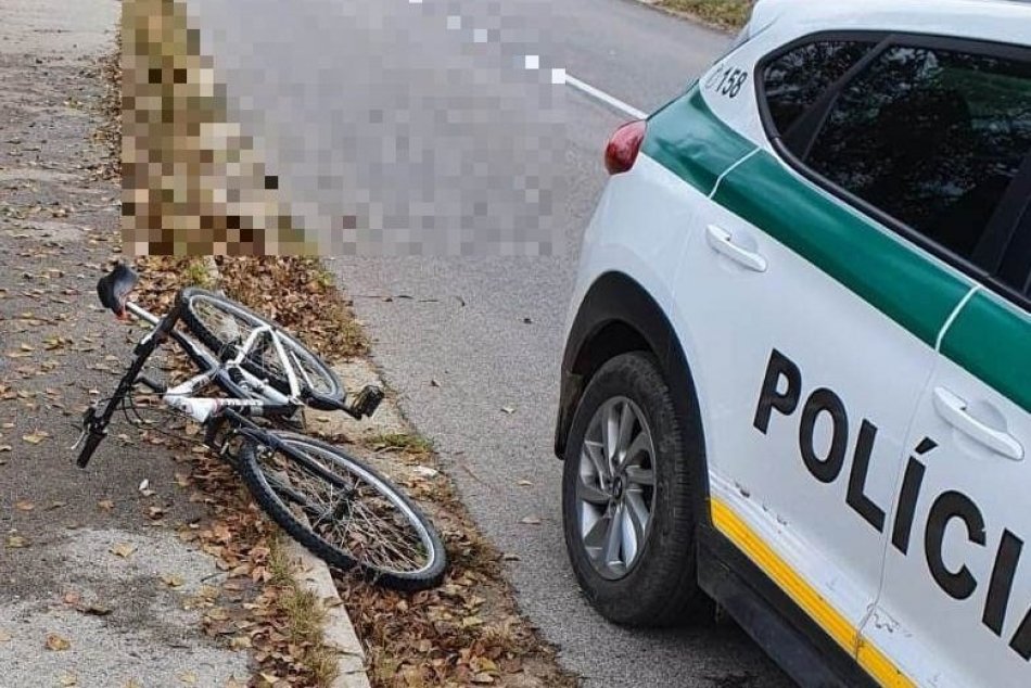 Ilustračný obrázok k článku Policajtom z Trenčína sa nezdal: Cyklista neskončil pod autom, ale v ich rukách