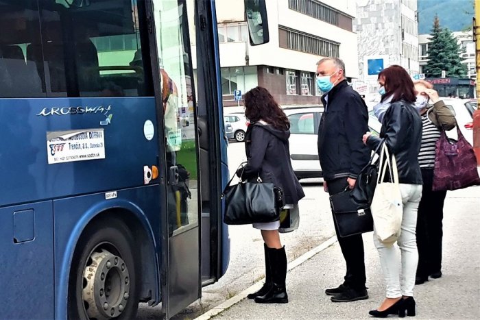Ilustračný obrázok k článku Cestovné sa výrazne mení: Pozrite, koľko budú stáť LÍSTKY na modré autobusy