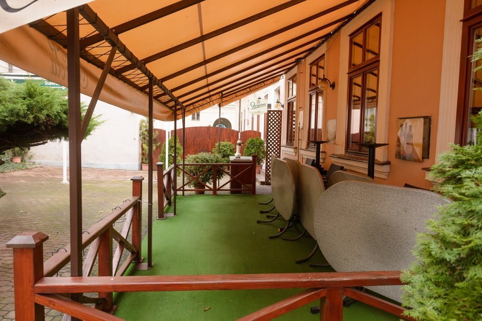 Ilustračný obrázok k článku Nitra pomôže podnikateľom: Terasy budú môcť prevádzkovať po celý rok