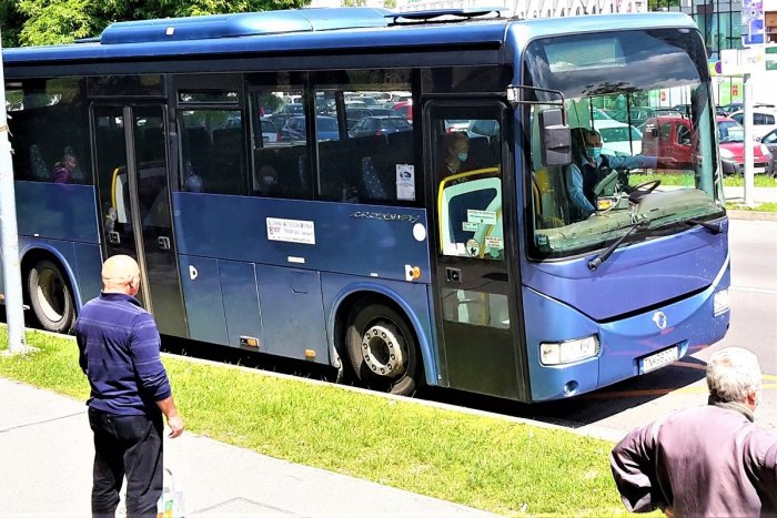 Ilustračný obrázok k článku Cestujúci, POZOR: Autobusy v Trenčianskom kraji majú NOVÝ cestovný poriadok