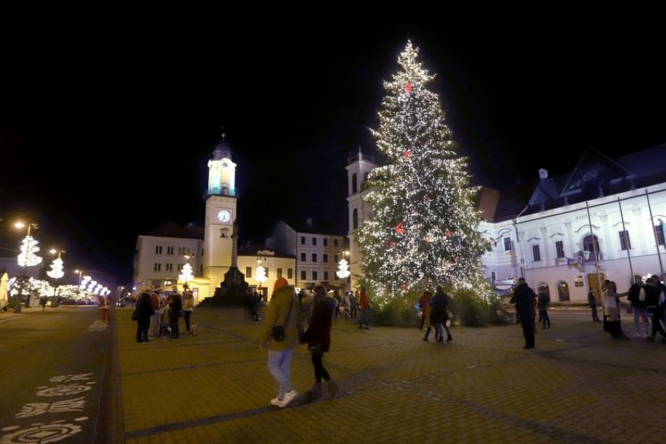 Ilustračný obrázok k článku Vianočné trhy v Bystrici tento rok NEBUDÚ: Súhlasíte s týmto rozhodnutím?
