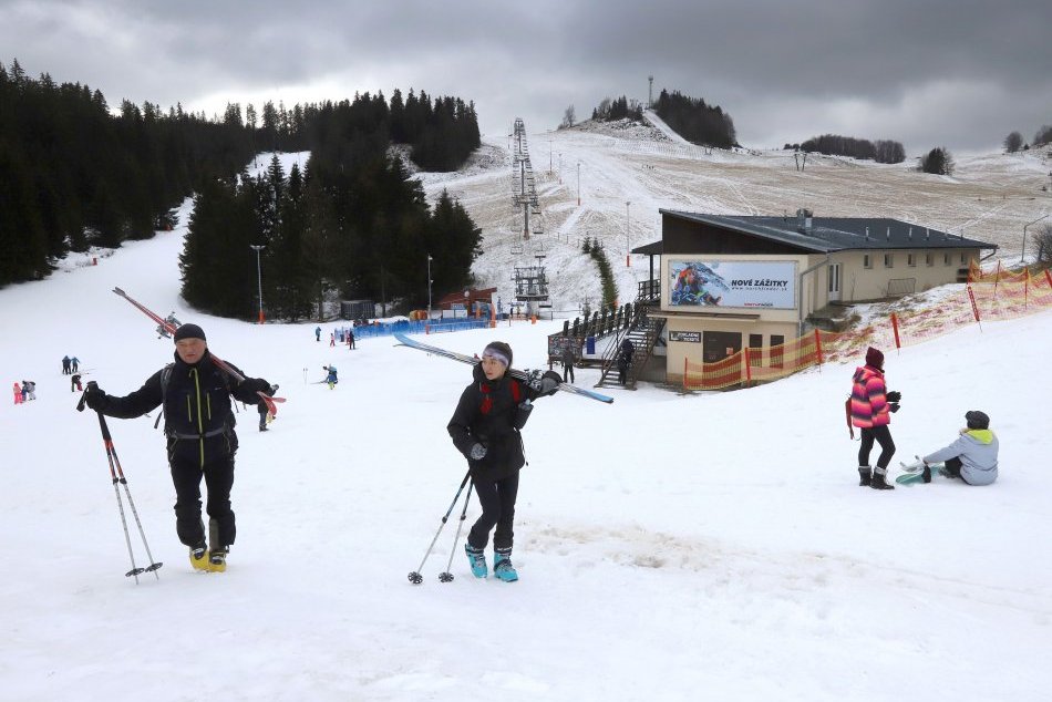 Ilustračný obrázok k článku Donovaly hlásia rapídny úbytok lyžiarov: Aký pokles návštevnosti odhadujú? FOTO
