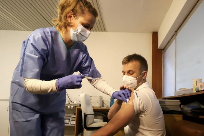 Ilustračný obrázok k článku Vakcíny sú na ceste: Ministerstvo predpokladá, že zaočkujú milióny Slovákov