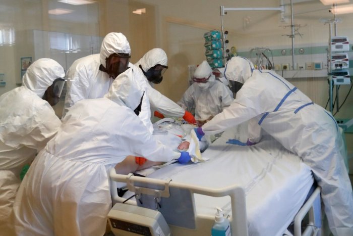 Ilustračný obrázok k článku Situácia je dramatická aj v nemocnici v Šaci. Vyhradené lôžka už nepostačujú