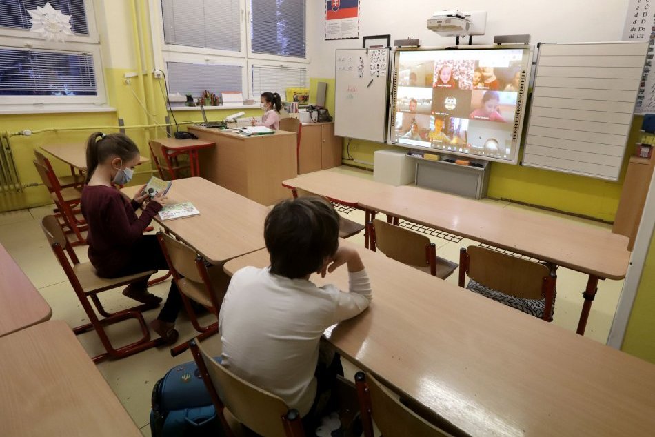Ilustračný obrázok k článku Mnohí malí Zvolenčania sa vrátili do škôlok a škôl: Takto sa hrajú a učia, FOTO