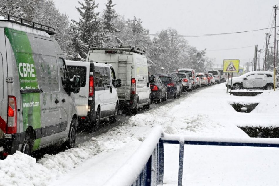 Ilustračný obrázok k článku V Bratislave sa stalo viacero nehôd, tvoria sa kolóny: KDE všade sa treba mať na pozore?