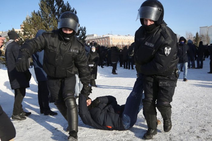 Ilustračný obrázok k článku V Rusku sa demonštruje: TVRDÉ zásahy policajtov! Zlízla si to aj Navaľného manželka
