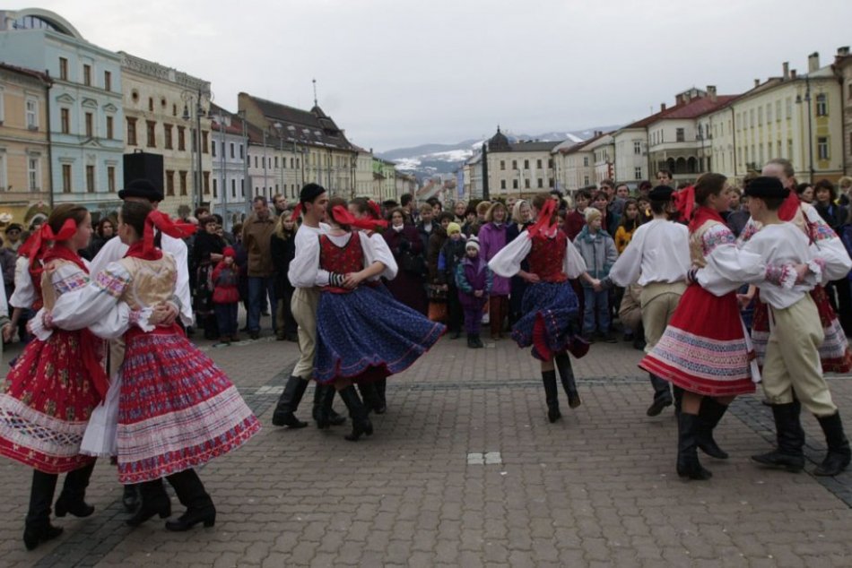 Ilustračný obrázok k článku Bystrica oslávi FAŠIANGY: Chýbať nebude pochovávanie basy ani ďalšie zvyky