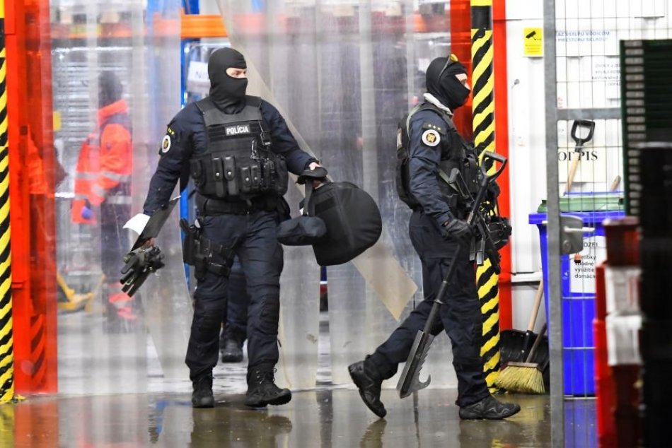 Ilustračný obrázok k článku Ál-Káida sa vyhráža Západu smrťou policajtov. Hrozí útok aj na Slovensku?