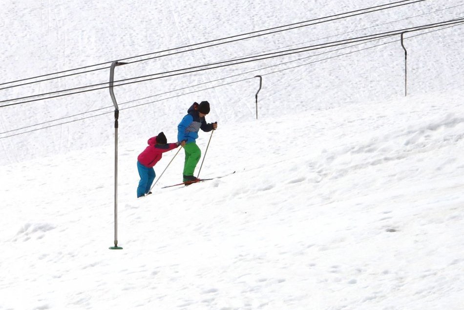 Ilustračný obrázok k článku Menšie strediská na Spiši plánujú spustiť lyžovačku cez Vianoce: Treba počítať s kontrolami