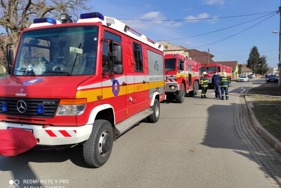 Ilustračný obrázok k článku Rodinný dom v Sáse zasiahli plamene: Prvé INFO z miesta od hasičov