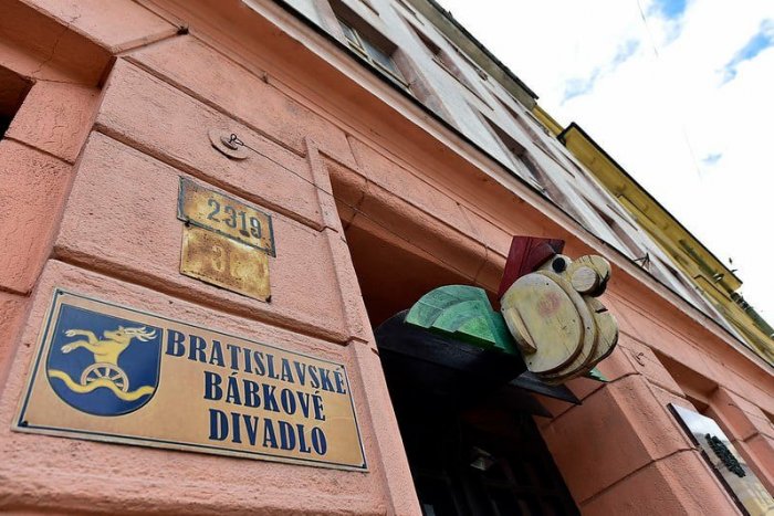 Ilustračný obrázok k článku Koniec nezmyselným obštrukciám: Bratislavské bábkové divadlo konečne opravia