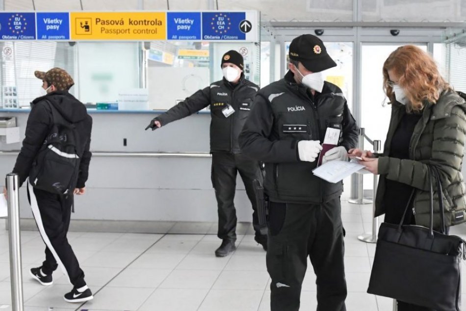 Ilustračný obrázok k článku V OBRAZOCH: Na letisku sa to hemží policajtmi. Kontrole sa nevyhnete!