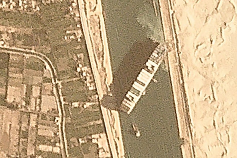 Ilustračný obrázok k článku Suezský prieplav blokuje gigantická loď: Zápcha sa už postarala o zdraženie ropy!