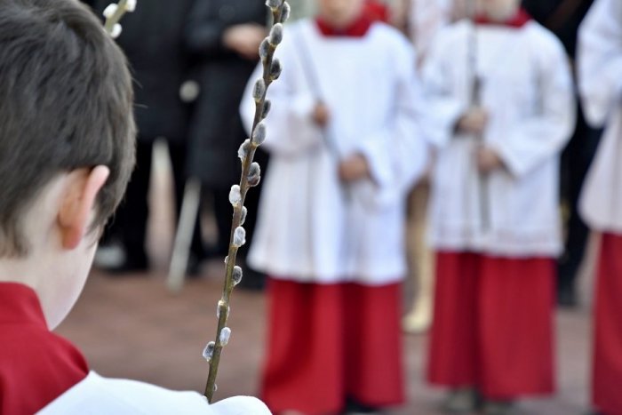 Ilustračný obrázok k článku ŠKANDALÓZNE zistenie komisie: Vo francúzskej katolíckej cirkvi pôsobilo TISÍCE pedofilov!