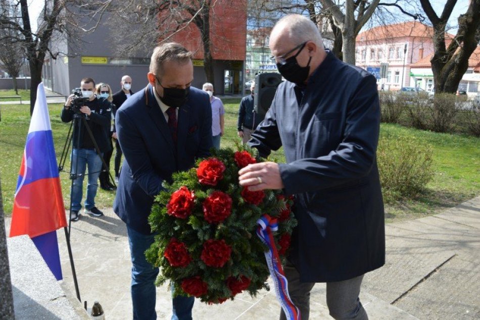 Ilustračný obrázok k článku Šaľa na minulosť nezabúda: Pripomenula si 76. výročie oslobodenia mesta, FOTO