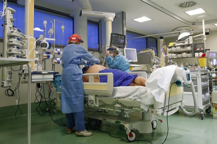 Ilustračný obrázok k článku Trenčiansky kraj má NAJVIAC hospitalizovaných COVID pacientov v nemocniciach