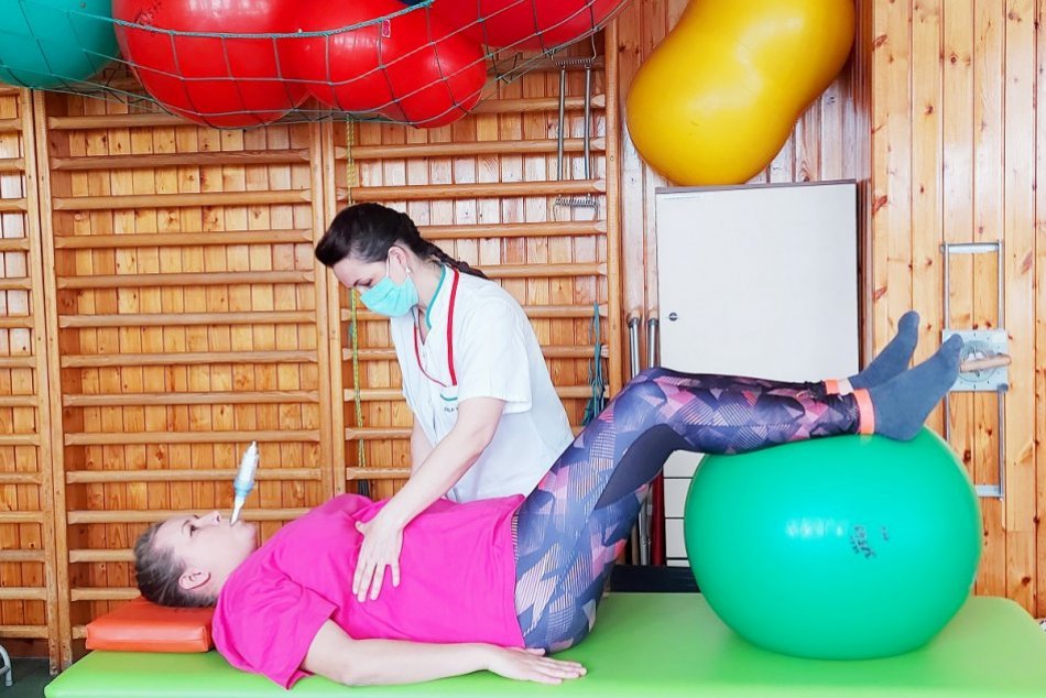 Ilustračný obrázok k článku V nemocnici otvorili ďalšie rehabilitačné ambulancie pre postcovidových pacientov