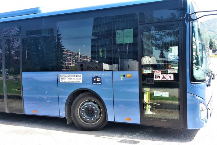 Ilustračný obrázok k článku Cestujúci sa potešia: DEŇ, kedy sa modré autobusy vrátia do normálu