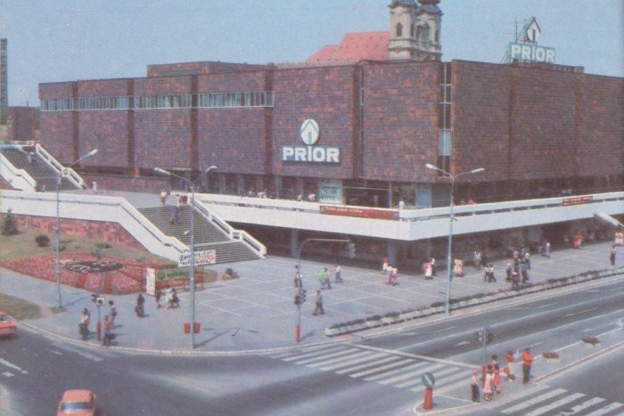 Ilustračný obrázok k článku Bývalý Prior v Nitre otvorili v roku 1974: Čo mu mohlo závidieť celé Československo?