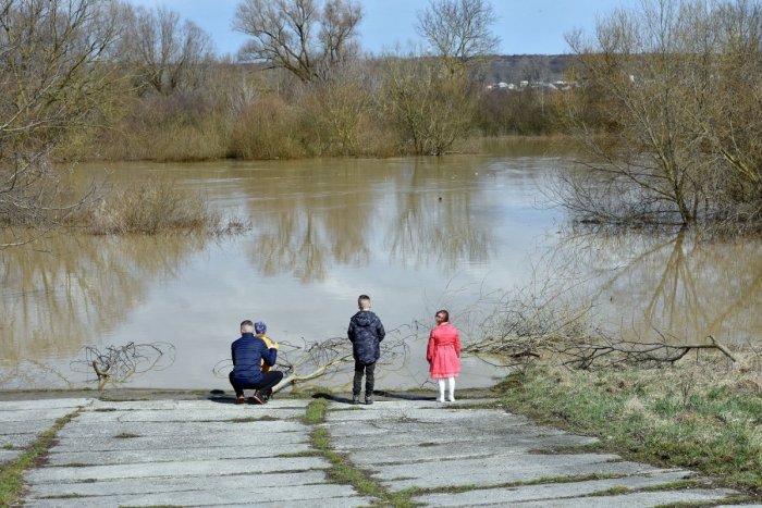 Ilustračný obrázok k článku Upratujú ju každý rok: Odpadu v rieke na východe stále neubúda, vždy sú za tým ľudia