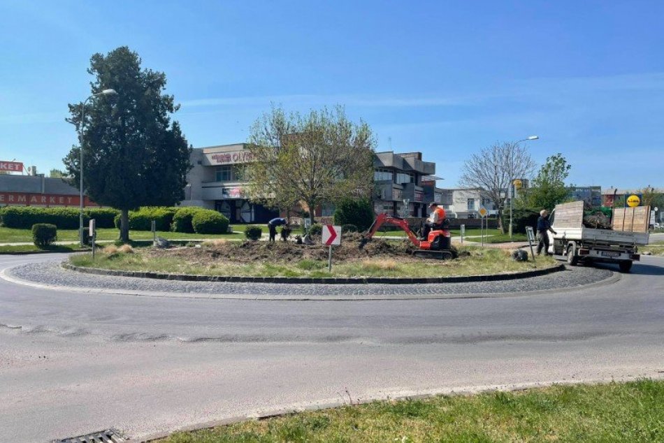 Ilustračný obrázok k článku Ako je to s kinom, wellnessom a svadbami? Veľký PREHĽAD zmien v okrese Šaľa