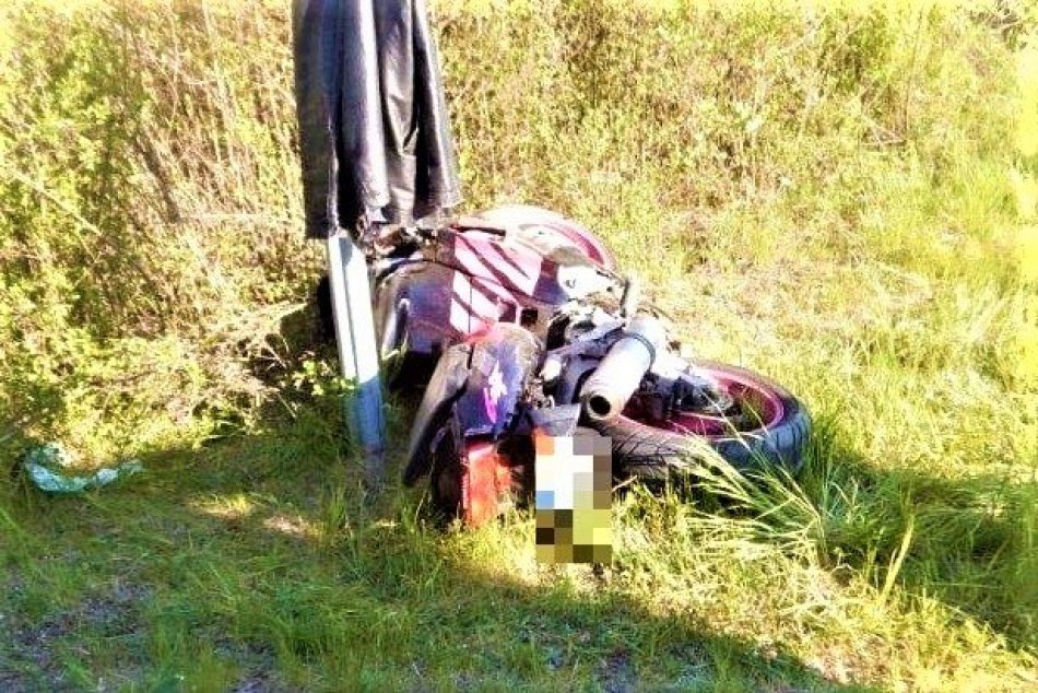 Ilustračný obrázok k článku Tragédia na Považí: Motorkár dostal šmyk, zraneniam podľahol v nemocnici, FOTO