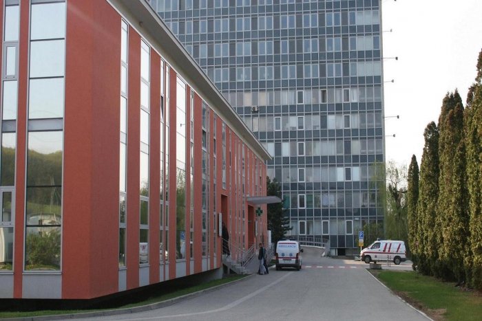 Ilustračný obrázok k článku Počet pacientov s ochorením covid v nemocnici v Šaci klesá, ale návštevy sú stále zakázané