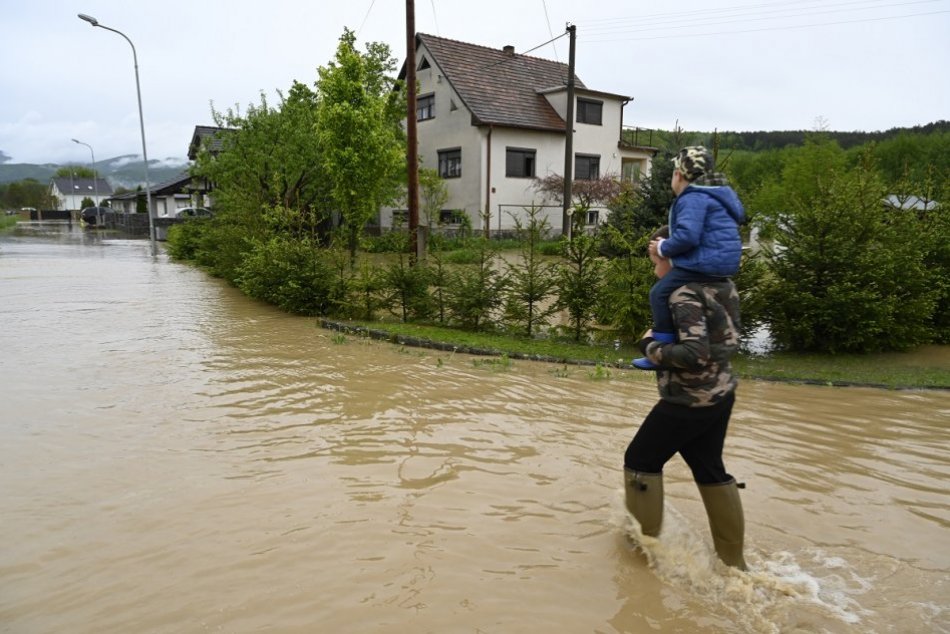 Ilustračný obrázok k článku Pomoc na odstránenie následkov povodní: Odklepli finančnú pomoc týmto 10 obciam