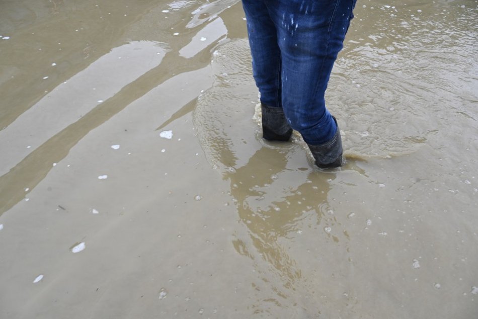Ilustračný obrázok k článku Liptovský Mikuláš vyhlásil tretí stupeň povodňovej aktivity: Voda stále stúpa!