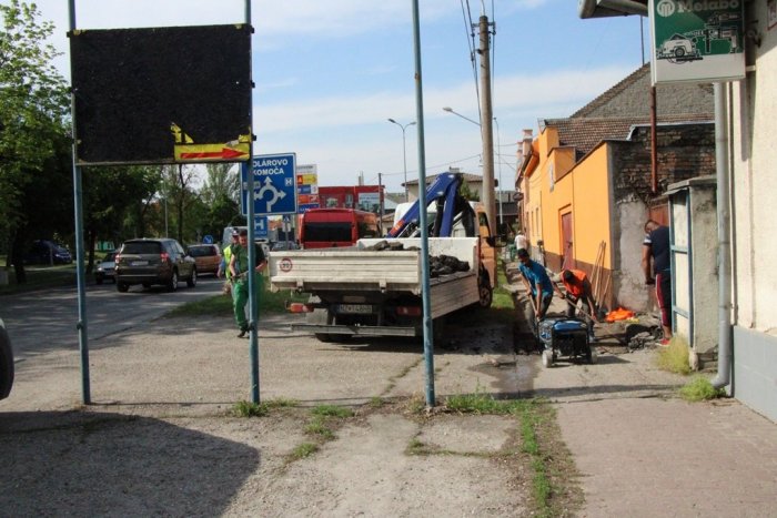 Ilustračný obrázok k článku Dočkali sa cesty aj chodníky: Mesto pokračuje v opravách viacerých komunikácií