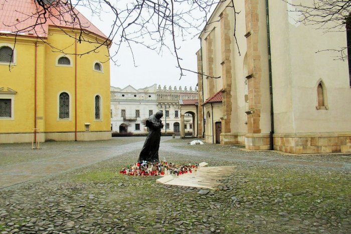 Ilustračný obrázok k článku Prešov si uctil pápeža: Ján Pavol II. sa stal čestným občanom mesta in memoriam