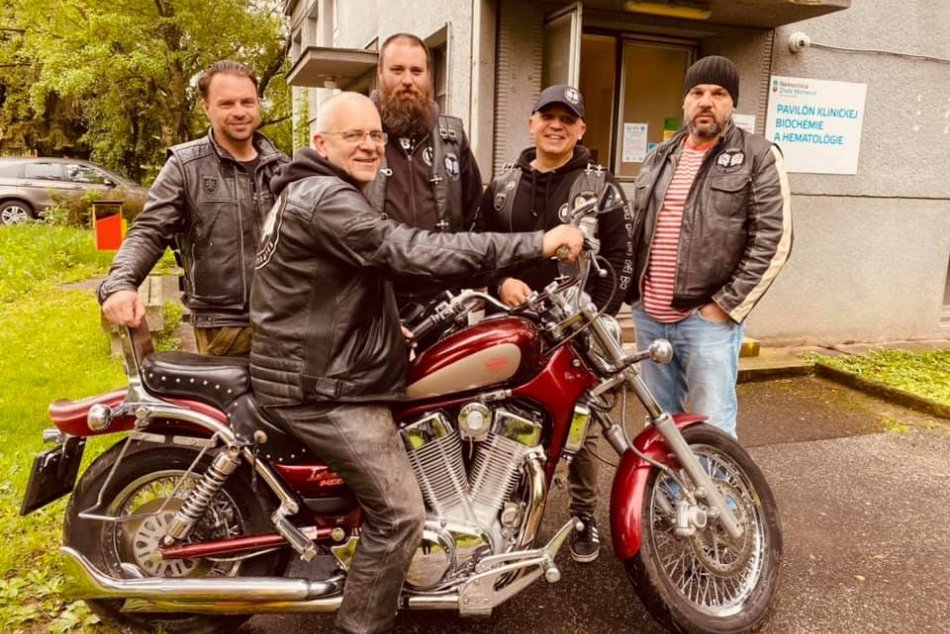 Ilustračný obrázok k článku Prišli aj motorkári: V nemocnici daroval krv rekordný počet dobrovoľníkov, FOTO
