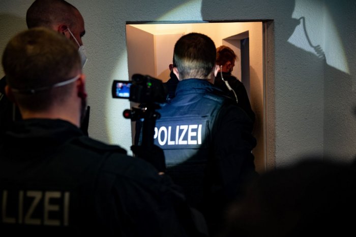 Ilustračný obrázok k článku Nemeckí policajti zasahovali proti prevádzačom: Jedna z razií bola aj v Bratislave!