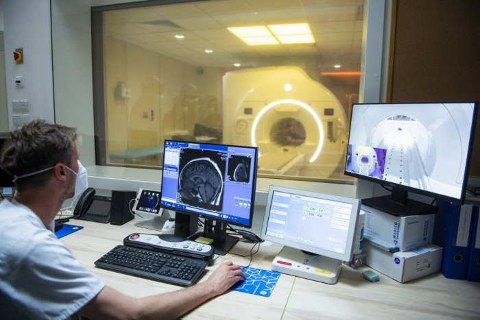 Ilustračný obrázok k článku Otvoria moderné pracovisko: V nemocnici v Komárne spustia novú magnetickú rezonanciu