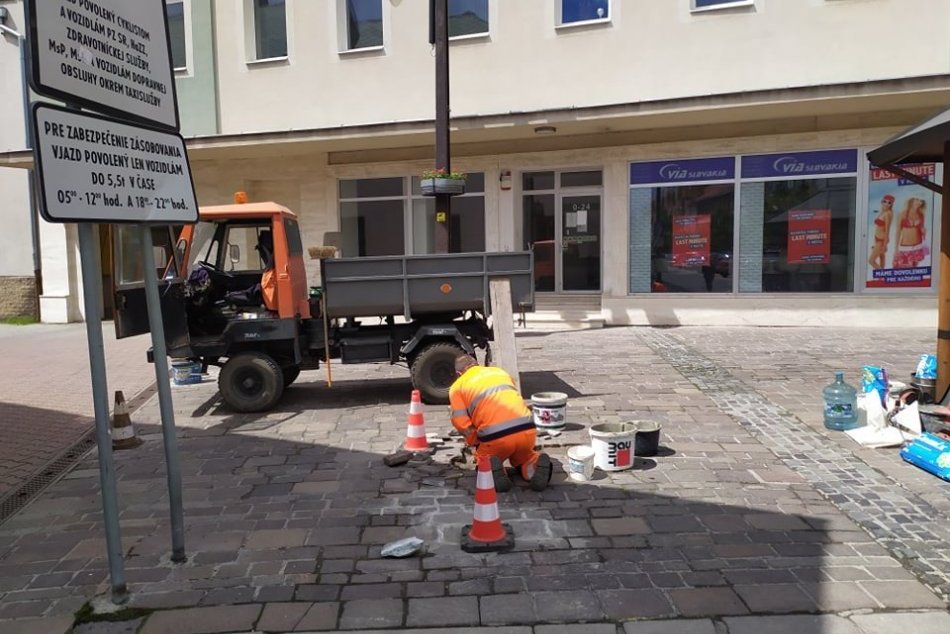 Ilustračný obrázok k článku Práce v centre Mikuláša v plnom prúde: Tieto prvky potrebovali opravu ako soľ, FOTO