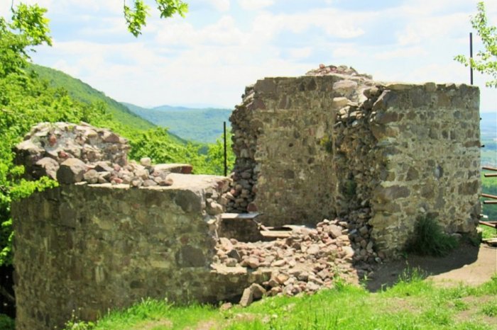 Ilustračný obrázok k článku TIPY na výlety v okolí Prešova: 5 hradov, ktoré stoja za zážitok a spoznať by ich mal každý