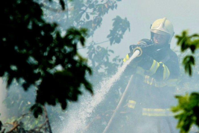 Ilustračný obrázok k článku Požiar v prírodnej rezervácii: Zasahujú profesionálni aj dobrovoľní hasiči