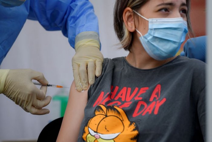Ilustračný obrázok k článku Očkovanie mládeže začalo aj v Košiciach: Vakcínu dostalo prvých 35 detí