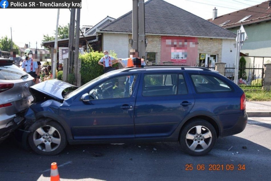 Ilustračný obrázok k článku Opitá vodička spôsobila reťazovú nehodu: Zranilo sa jej vlastné dieťa! FOTO