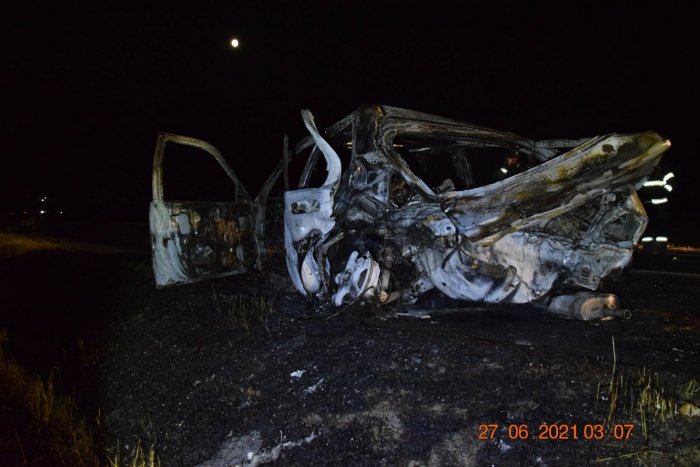 Ilustračný obrázok k článku Tragédia na ceste neďaleko Zvolena: V plameňoch vyhasol život mladíka, FOTO