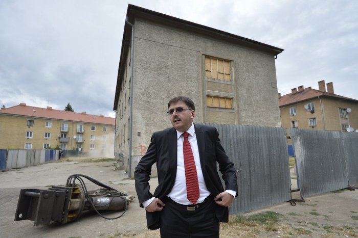 Ilustračný obrázok k článku Partizánske uzatvorí ďalšiu bytovku na Nábrežnej ulici: Náhradu neposkytnú