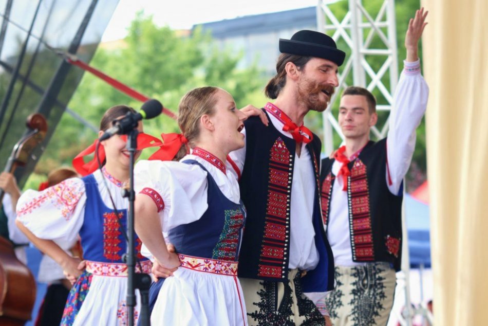 Ilustračný obrázok k článku Nitra hostí MEDZINÁRODNÝ festival: Prišli súbory zo Srbska, Kanady aj Indonézie