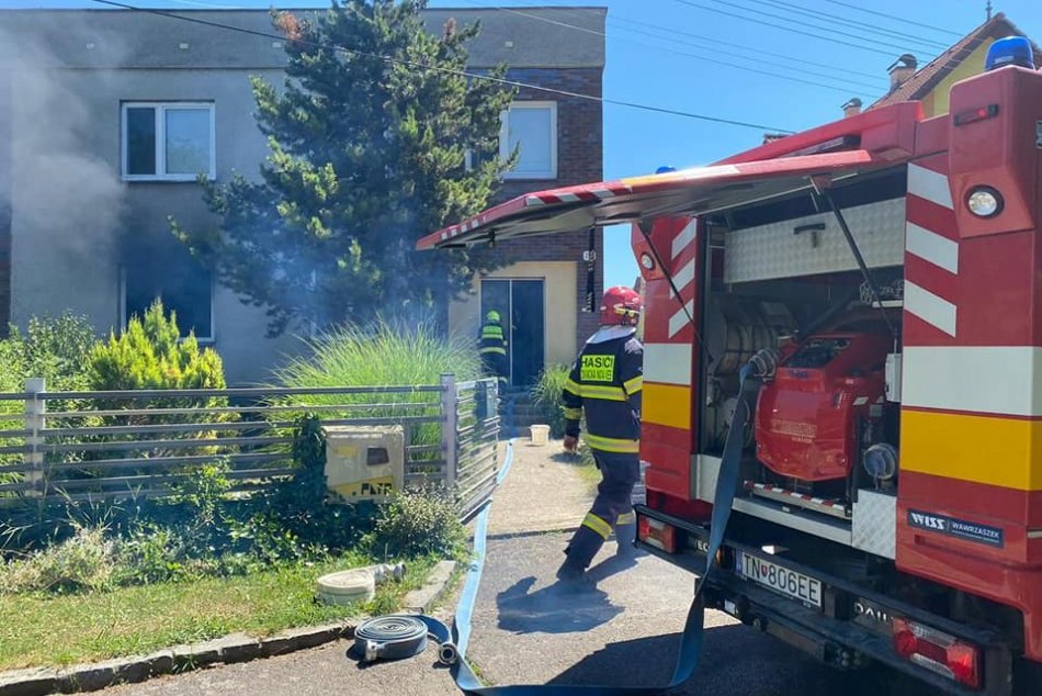 Ilustračný obrázok k článku Požiar kuchyne rodinného domu v obci Diviacka Nová Ves: Zásah hasičov na FOTO