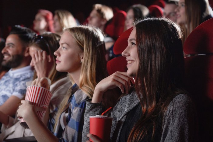 Ilustračný obrázok k článku Dočkali sme sa! Otvára sa kultúra: Kto si bude môcť užiť kino, divadlo či koncerty?