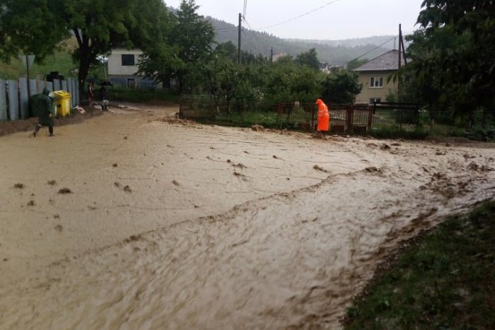 Ilustračný obrázok k článku Záplavy ohrozili životy ľudí: V Miklušovciach s nimi bojovali 3 dni po sebe, FOTO