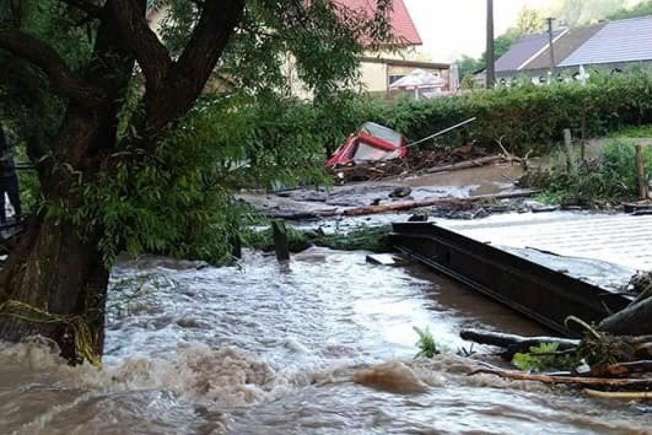 Ilustračný obrázok k článku V Trenčíne a okolí spadlo obrovské množstvo ZRÁŽOK: Voda spôsobila záplavy, FOTO